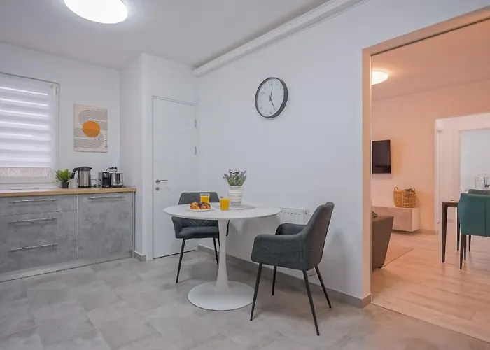 Mountain Hideaway Apartment Brasov