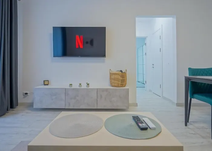 Mountain Hideaway Apartment